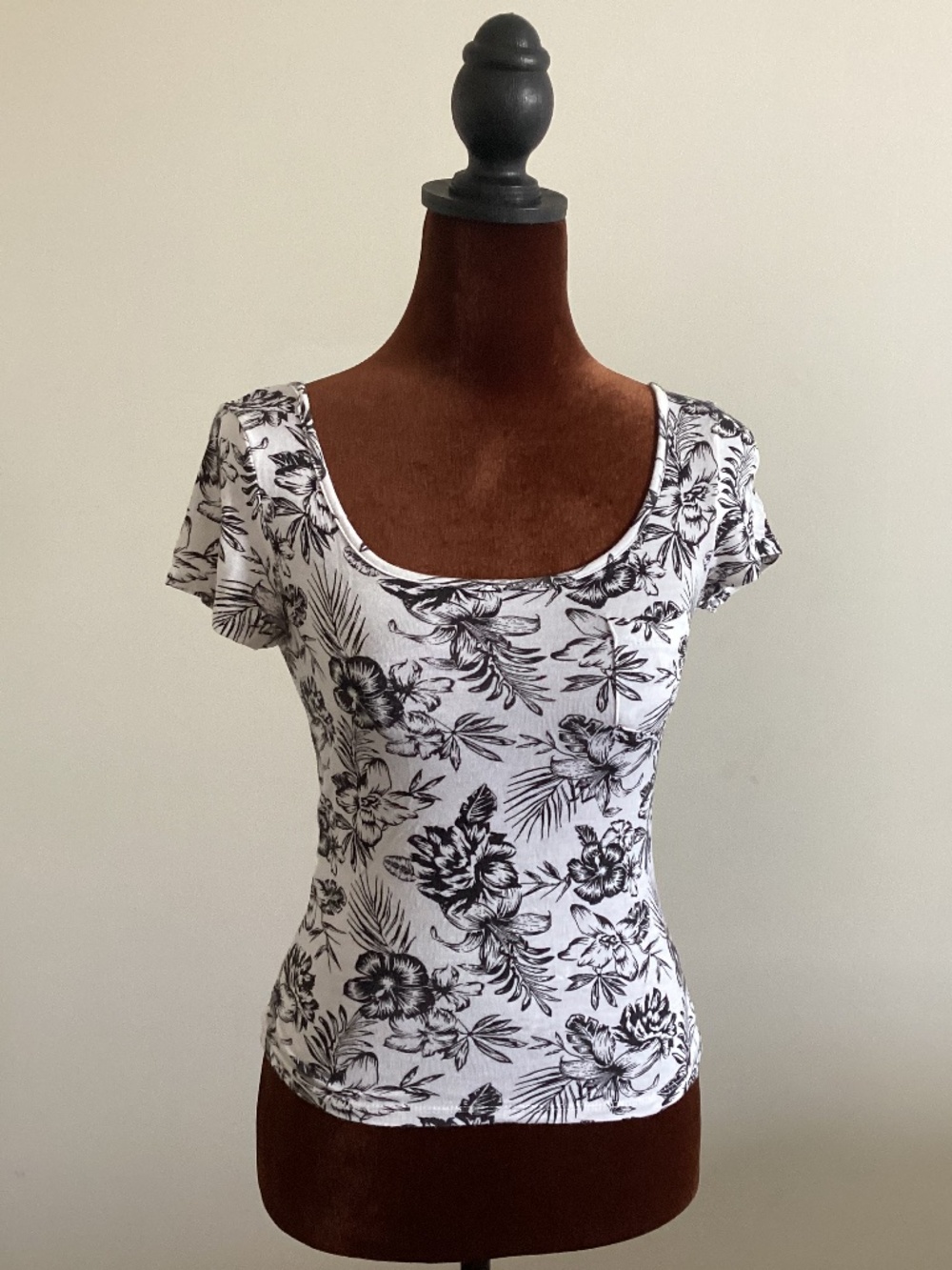 Floral scoop back top
